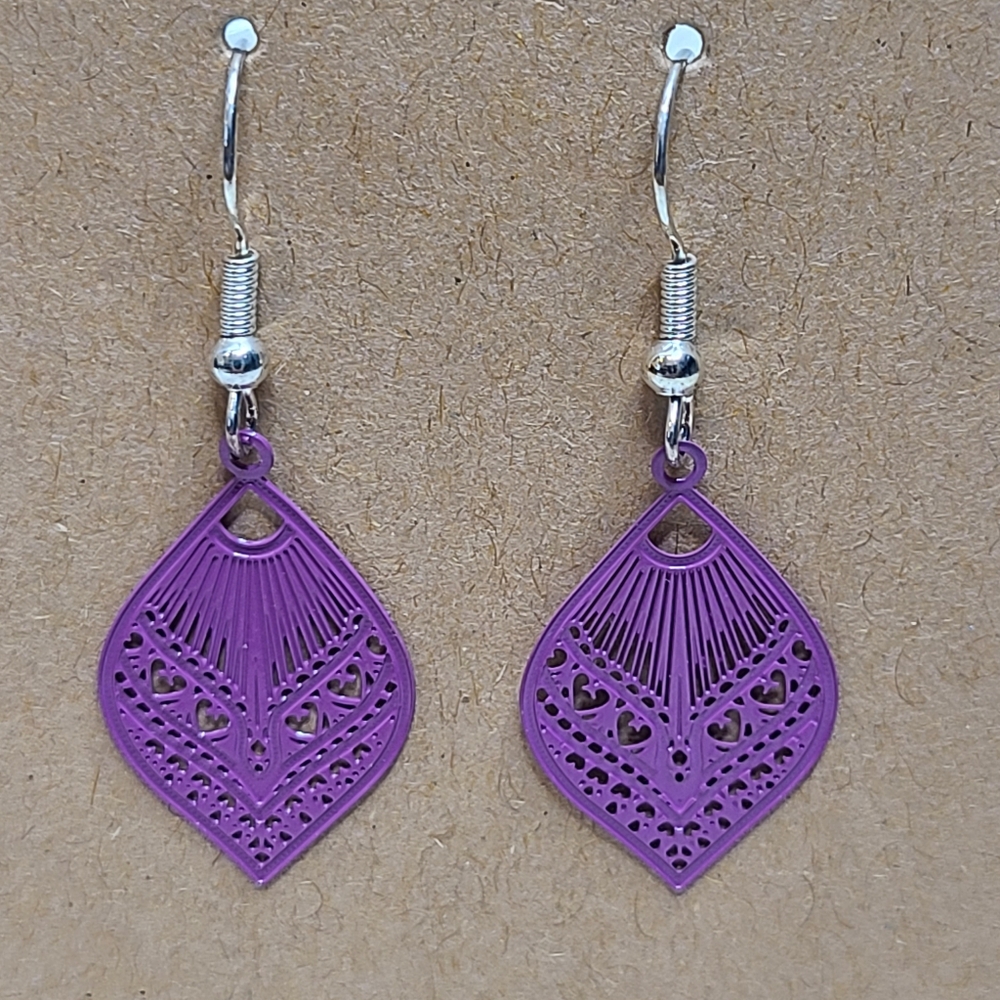 Elegant Purple Filigree Earrings